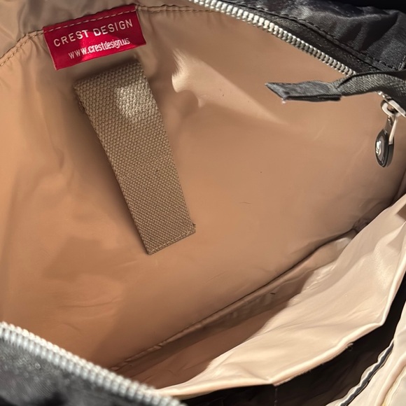 Crest Designs Black unisex Crossbody Bag - Picture 9 of 10